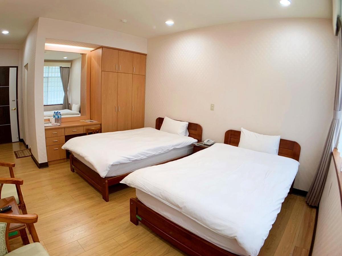 議蘆會館 僅提供參訪住宿 Wufeng (Taichung) Экстерьер фото